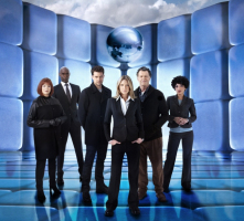 FRINGE: The Fringe team returns in Season Five of FRINGE premiering Friday, Sept.28  (9:00-10:00 PM ET/PT) on FOX. ©2012 Fox Broadcasting Co. CR: Andrew Matusik/FOX